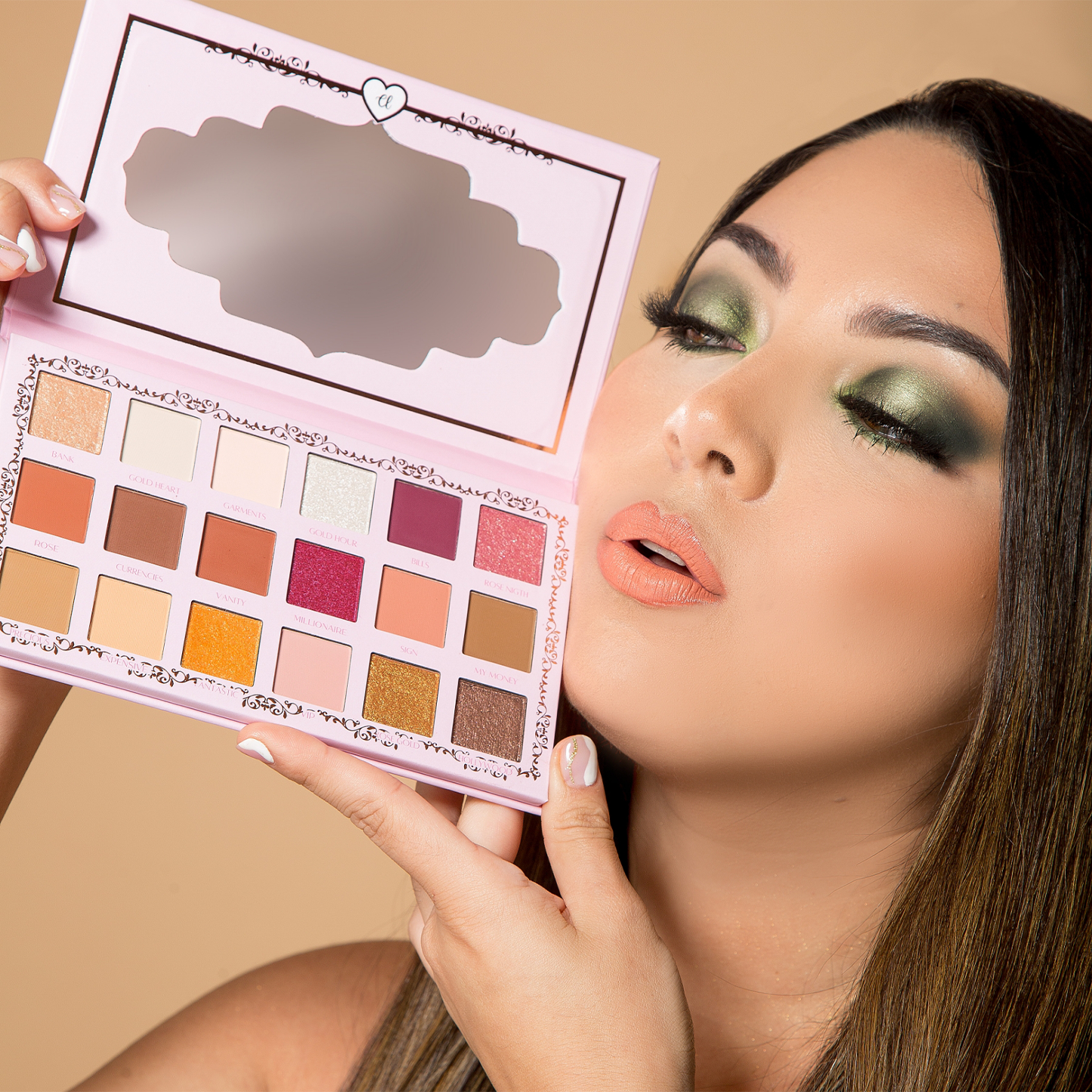 C Lux - Miss Money - Eyeshadow Palette (3 PCS)